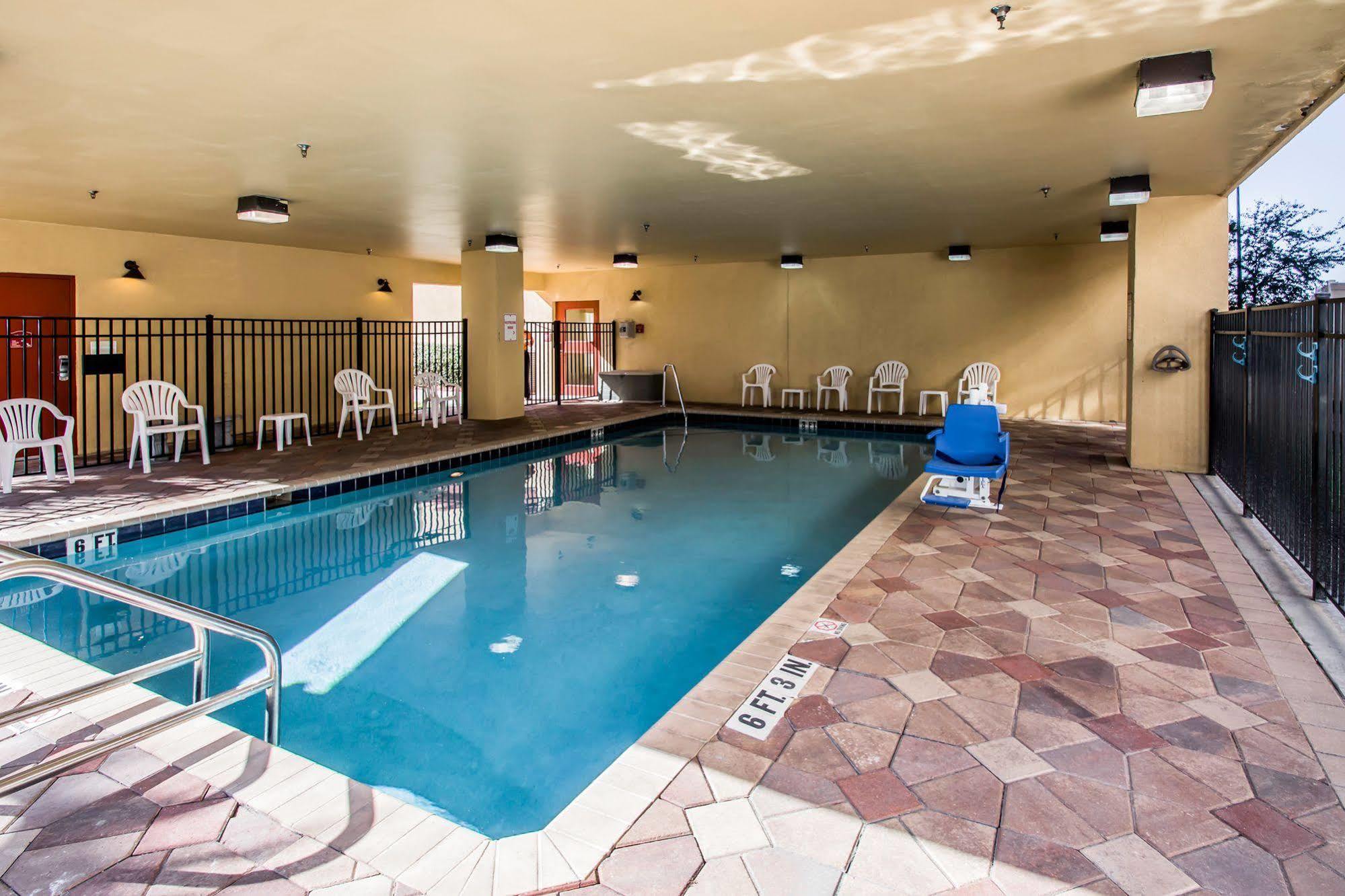Comfort Suites West Джексонвілл Екстер'єр фото
